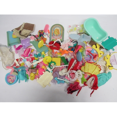 7025 - A large collection of 1980s Hasbro My Little Pony figures (approx. 72) and assorted accessories and ... 