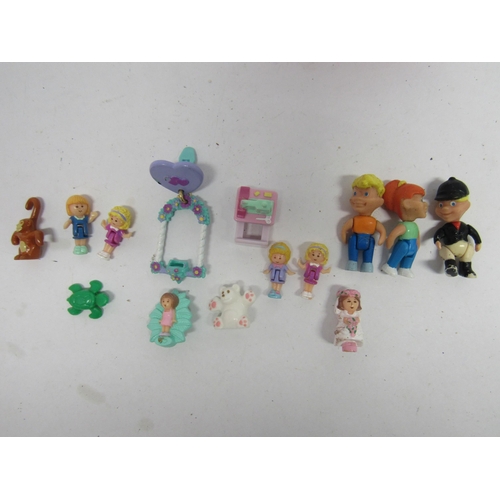 7020 - Five Bluebird Toys Polly Pocket playsets to include Pollys Earring Case, Polly's Hair Salon, Polly's... 