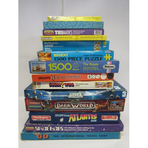 7060 - Assorted board games and puzzles including Waddington's Dark World, Escape from Atlantis, Spear's Sp... 