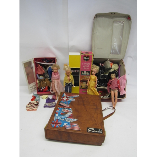 7155 - Four playworn Pedigree Sindy fashion dolls, two with head stamped '033055X', one with head stamped '... 