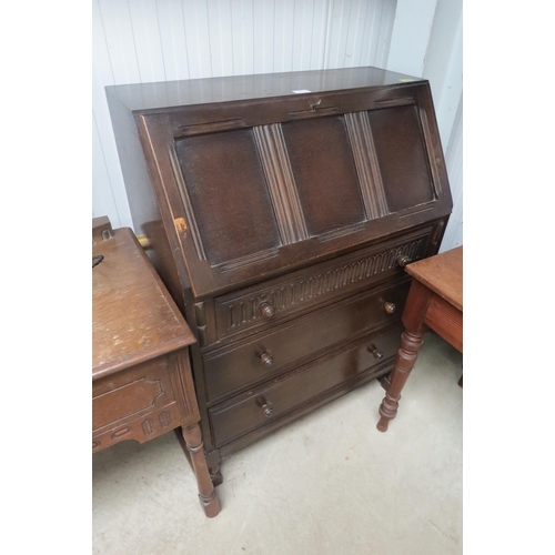 2112 - An oak old charm bureau