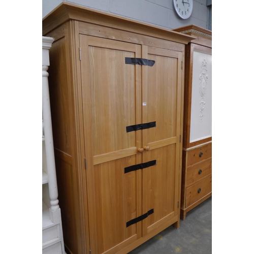 2246 - A modern oak wardrobe 195cm x 115cm