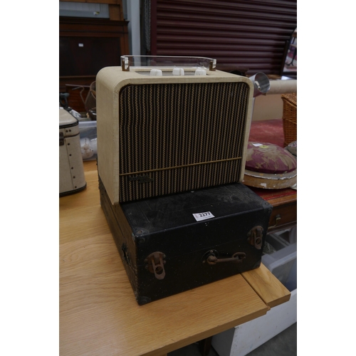 2277 - An Ever Ready Sky King radio and a portable gramophone