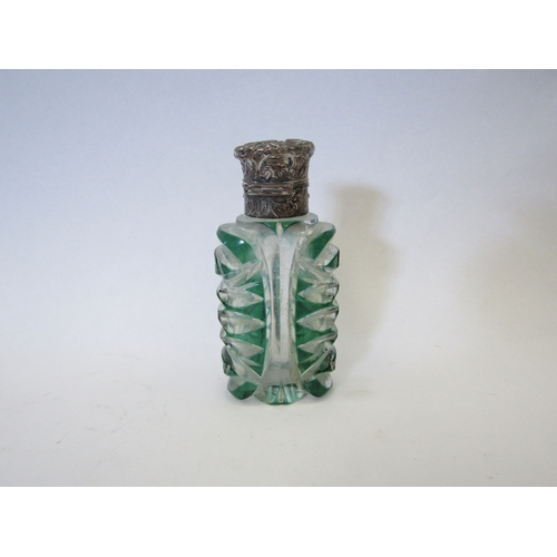 1299 - A Victorian Webb green and clear glass scent bottle