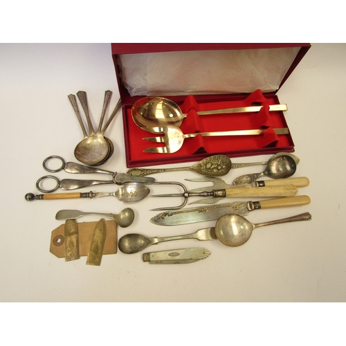 1304 - A quantity of silver plated cutlery and a Thai two piece serving set