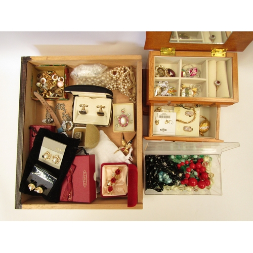 1310 - A quantity of costume jewellery to include a 9ct gold dress ring and enamel dress badges