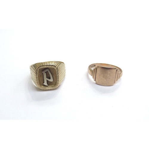 9204 - A 9ct gold signet ring, size O/P, 3.2g and a signet ring with 