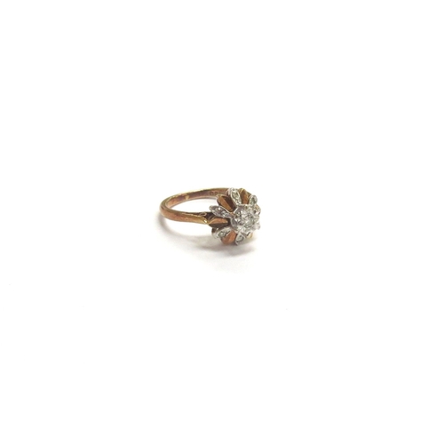 9213 - An 18ct gold diamond cluster ring. Size I, 3.3g   (C)