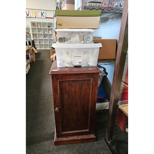 1364 - A mahogany pot cupboard together with a quantity of mixed china to include a Beswick butter dish, ce... 