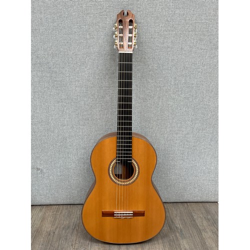 5154 - An Edwin Peck Concert Guitar, circa 2012, Louro Preto back and sides, ebony fingerboard, serial no. ... 