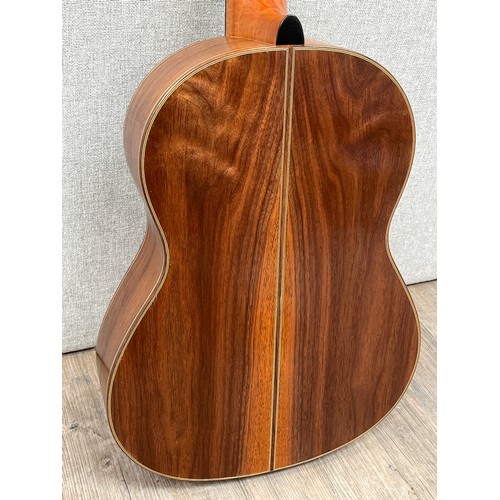 5154 - An Edwin Peck Concert Guitar, circa 2012, Louro Preto back and sides, ebony fingerboard, serial no. ... 