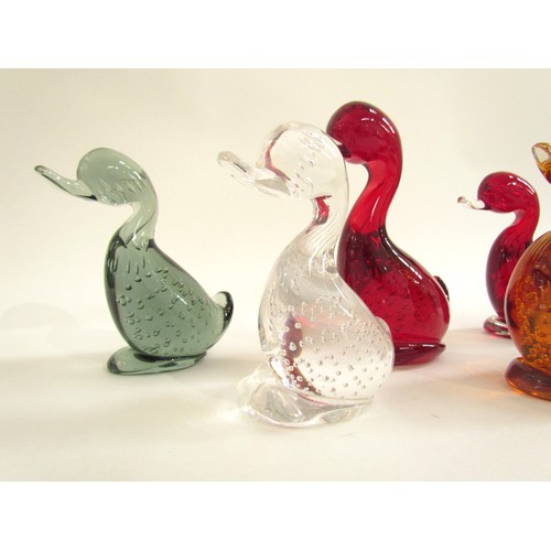 7207 - A Whitefriars large Dilly Duck in Ruby and five smaller examples in Ruby, Amber, Flint, Green etc. 1... 