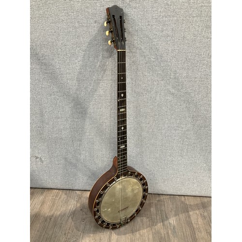 5166 - A four string banjo, possibly by Barnes & Mullins  (E)  £30-40