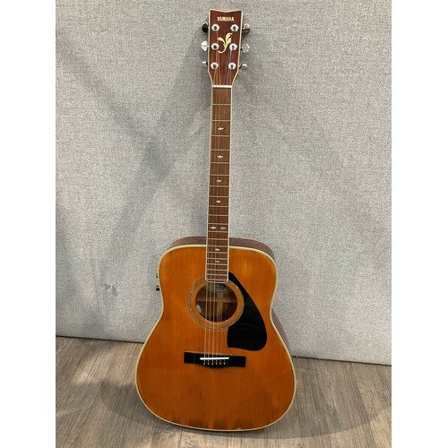 5107 - A Yamaha FG-450SE electro acoustic guitar, Western style, mother-of-pearl detail to sound hole, Yama... 