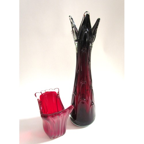 7152 - A Czech art glass vase in ruby by Karlovarske, 47cm high and a ruby splash vase, 16cm high   ( WITH ... 