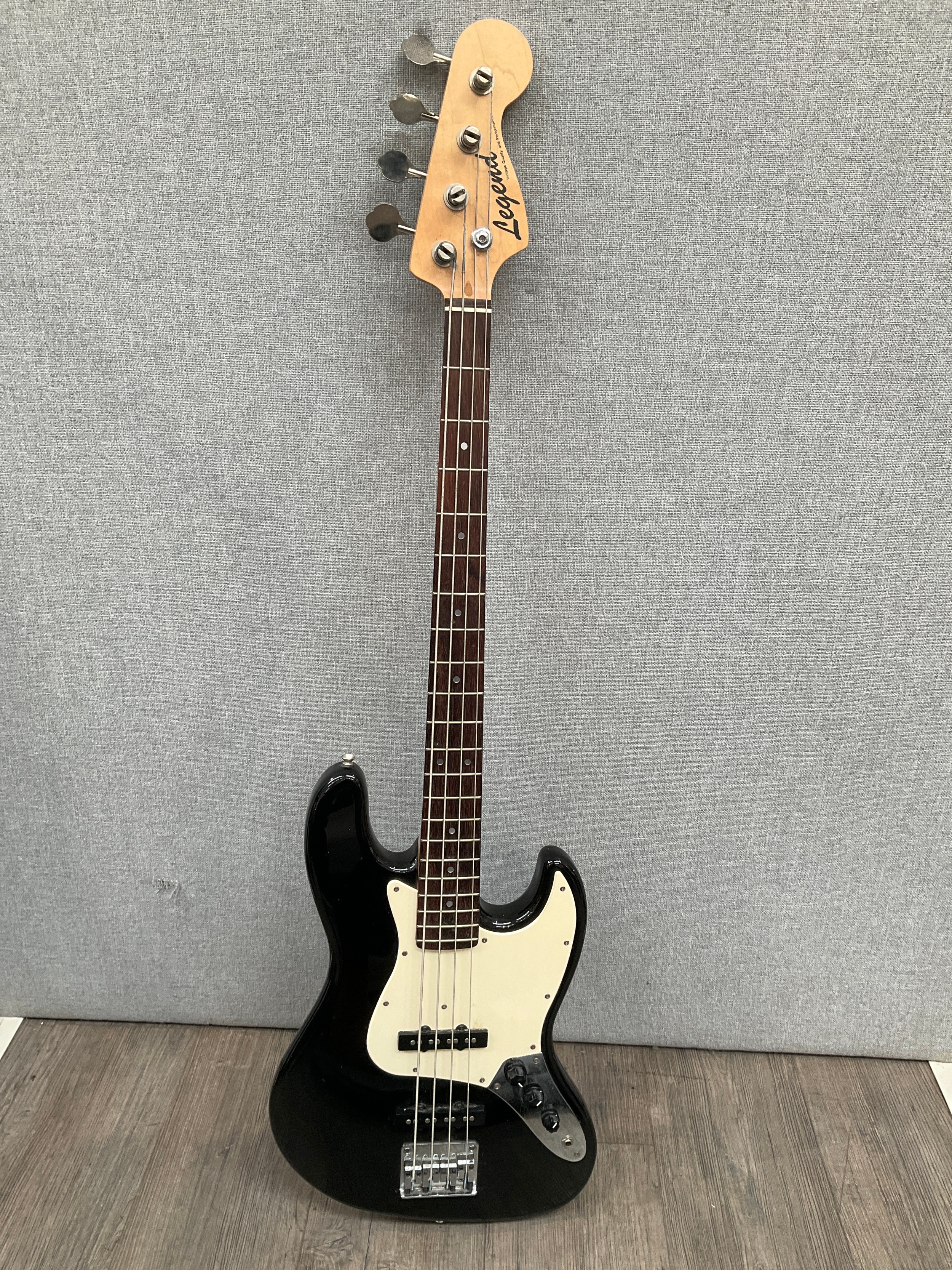 LEGEND VINTAGE ELECTRIC BASS