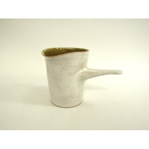 7087 - DAME LUCIE RIE (1902-1995) and HANS COPER (1920-1981) (ARR) : A studio pottery stoneware pourer, sid... 