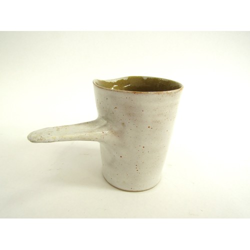 7087 - DAME LUCIE RIE (1902-1995) and HANS COPER (1920-1981) (ARR) : A studio pottery stoneware pourer, sid... 