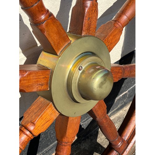 8092 - A late 19th / early 20th Century teak and brass mounted ship’s wheel, 122cm diameter     (E) £150-20... 