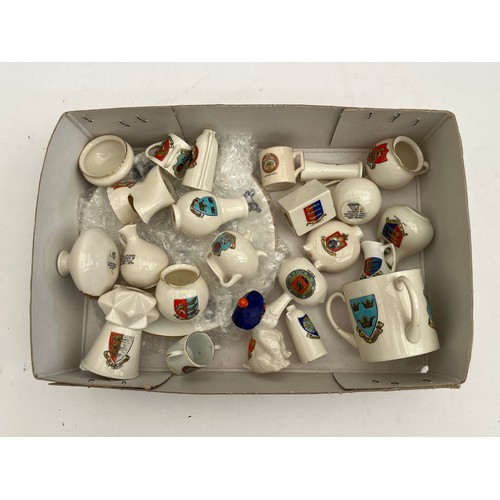 8045 - A box of mixed crested ware including cup and jugs etc     (E) £5-10    BYGONES