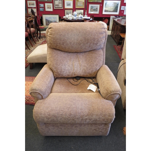 1137 - A modern beige electric reclining armchair