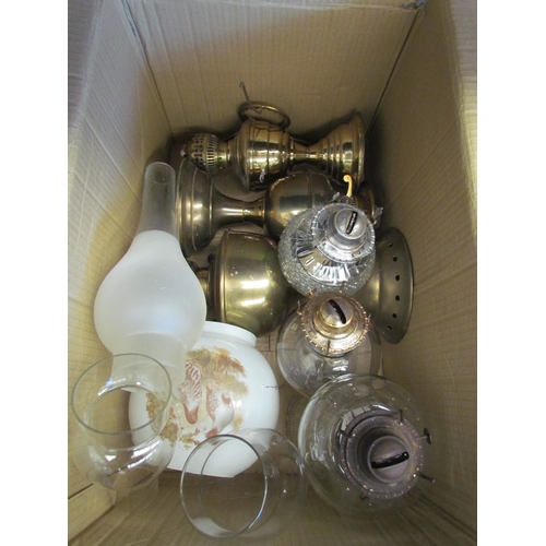 1450 - A selection of oil lamps