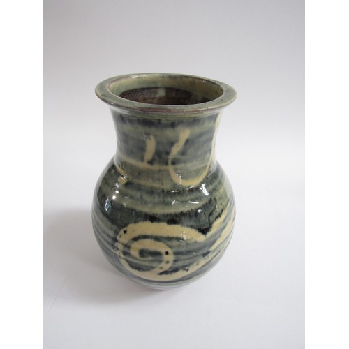 7082 - RAY FINCH (b.1914-2012): Earthenware vase with blue/grey glazed body with brush decoration. Impresse... 