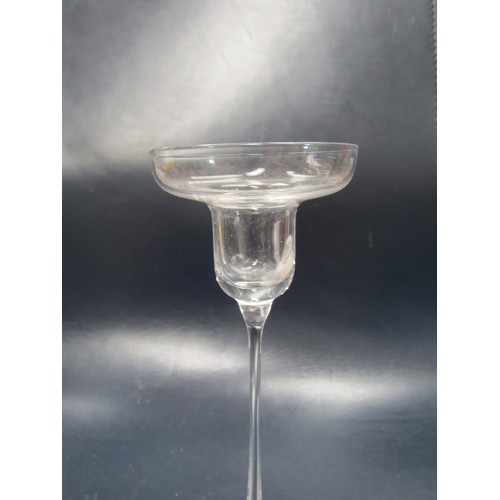 7237 - A Dartington 'D71' rare candlestick in clear glass on tulip base 19cm high (See page 41, Dartington ... 