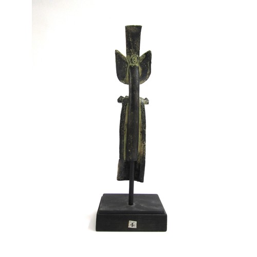 7065 - JOHN MALTBY (1936-2020) (ARR) A studio pottery sculpture, King and Crow with fish. Metal rod and bas... 