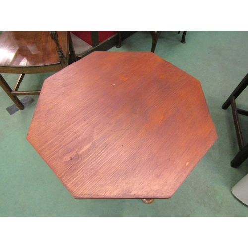 4175 - An early Victorian pine octagonal top wine/lamp table with finial decoration over a chamfered taperi... 