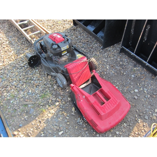 3369 - A Mountfield mower with collector