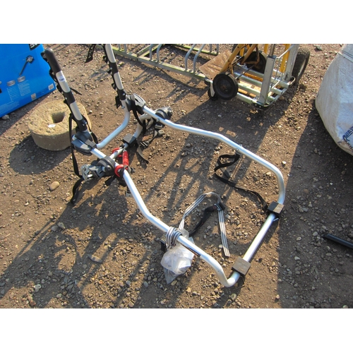 3403 - A car bike rack