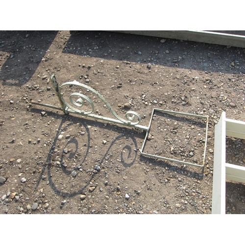 3452 - A wrought iron pub sign bracket