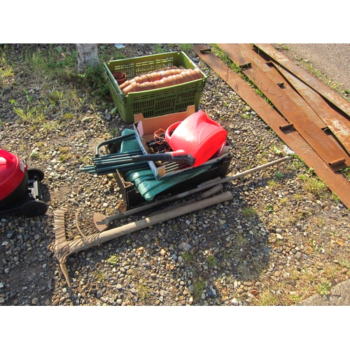 3475 - A collapsible greenhouse, pickaxe, etc   (E)  £5-10