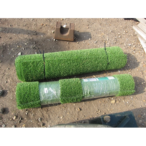 3496 - Two rolls of Astro turf