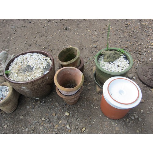 3546 - A quantity of mixed pots