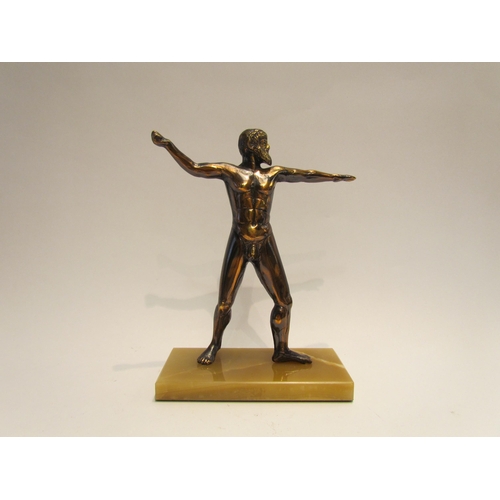 4202 - A copper statue of Zeus on marble base, 27cm tall     (R) £15