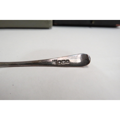 4368 - A set of six Victorian Scottish silver coffee spoons and matching sugar tongs, with bright-cut handl... 