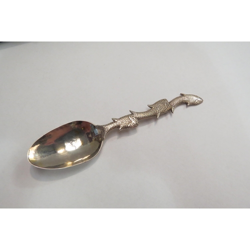 4368 - A set of six Victorian Scottish silver coffee spoons and matching sugar tongs, with bright-cut handl... 