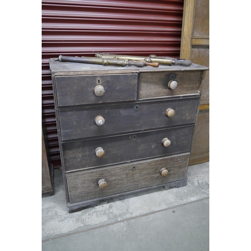 2109 - A Victorian oak two over three chest of drawers a/f