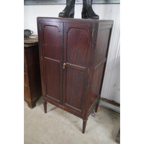 2134 - An early 20th Century music cabinet