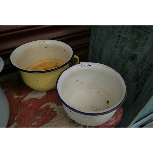 2066 - Two enamel pots   (R) £10