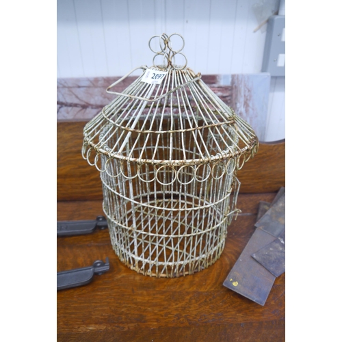 2097 - A Victorian wirework bird cage