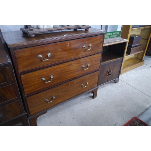 2122 - A 19th Century mahogany chest of three drawers