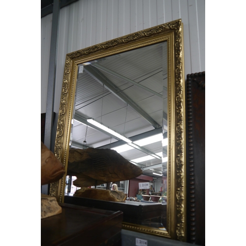 2139 - A modern gilt mirror