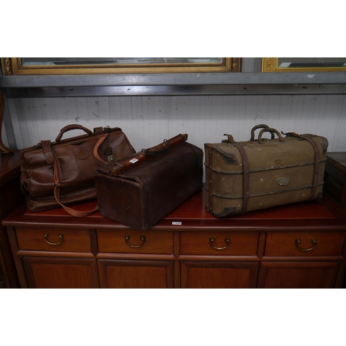 2239 - Two leather bags and a canvas bag