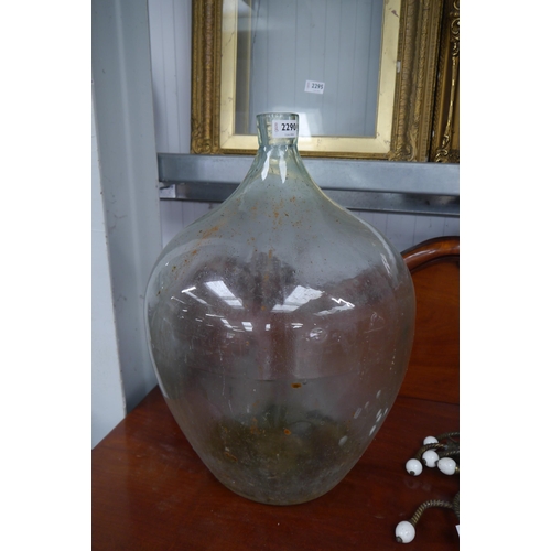 2290 - A large glass bell jar