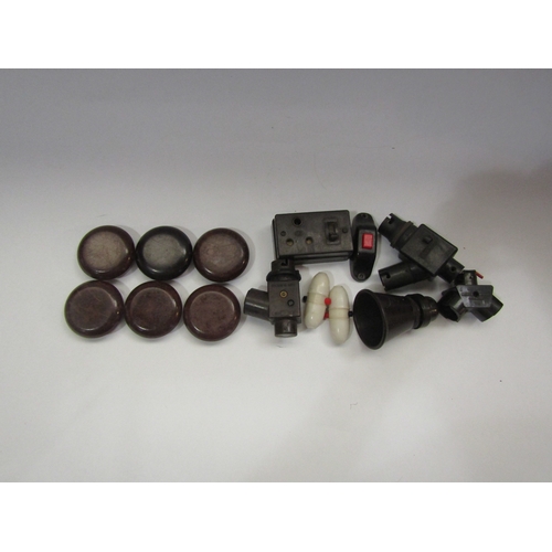 4320 - A selection of Bakelite fittings including door pulls, light fittings, etc