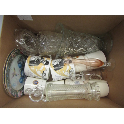 4325 - A box of various glassware and commemorative mugs     (Group?)