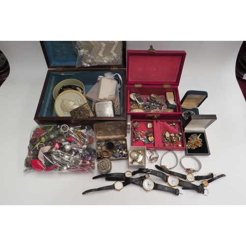 4454 - A red leather jewellery box with contents including cufflinks, rosewood box containing silver cigare... 